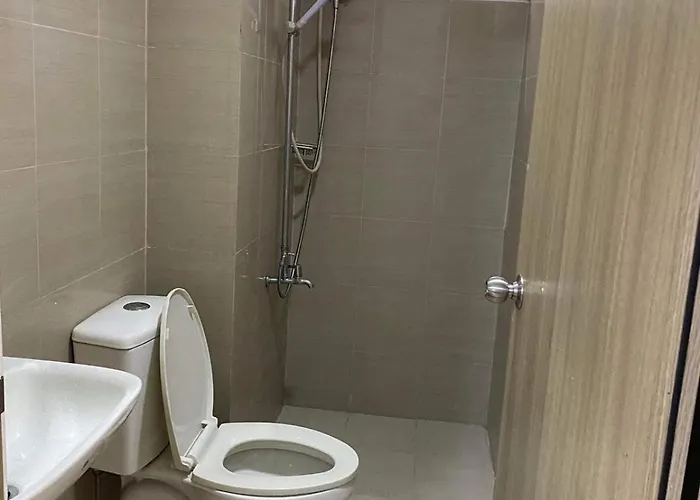 Shore 2br 5f Walking Distance Moa Near Airport