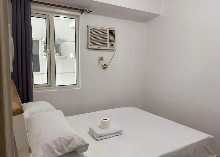 Shore 2br 5f Walking Distance Moa Near Airport Apartment